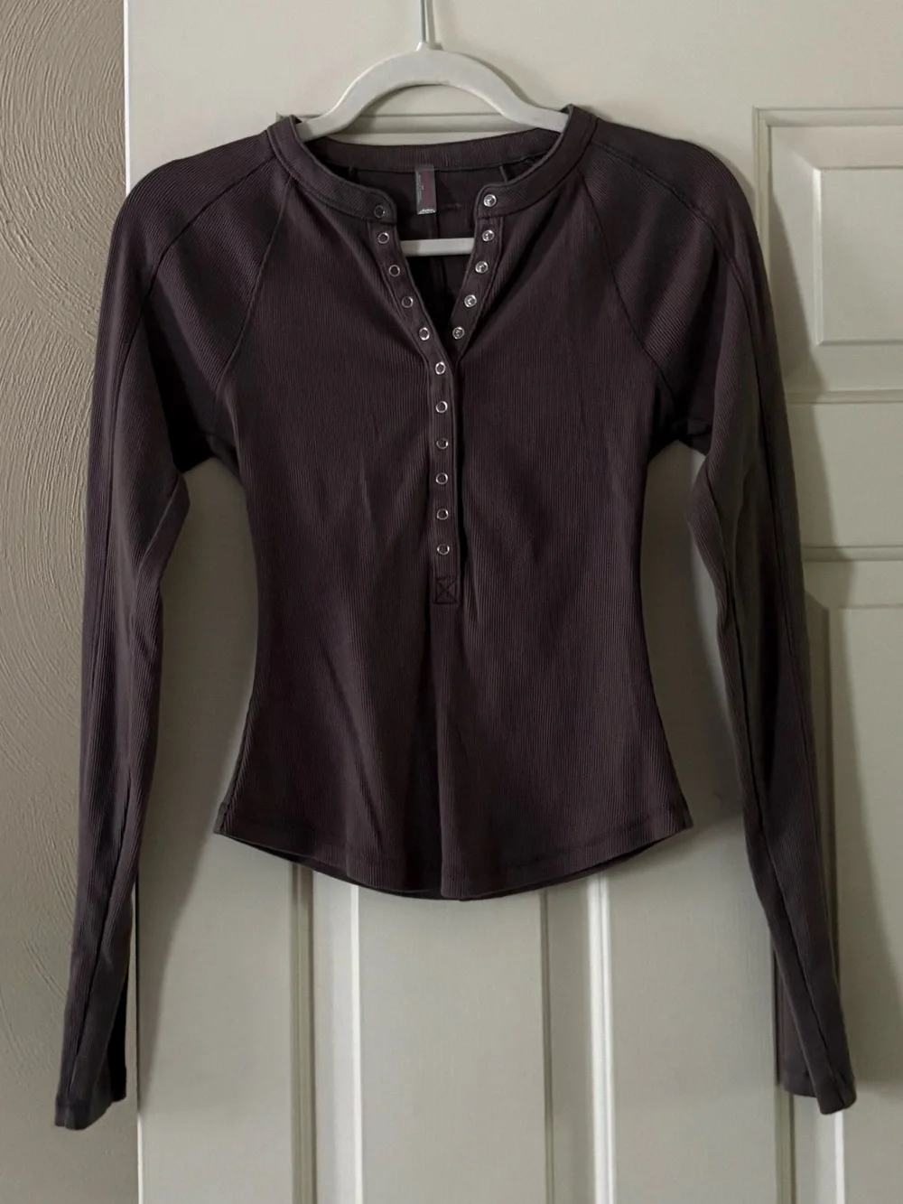 Free People Women’s FP Movement Kick Off Solid Layer. Size Small.